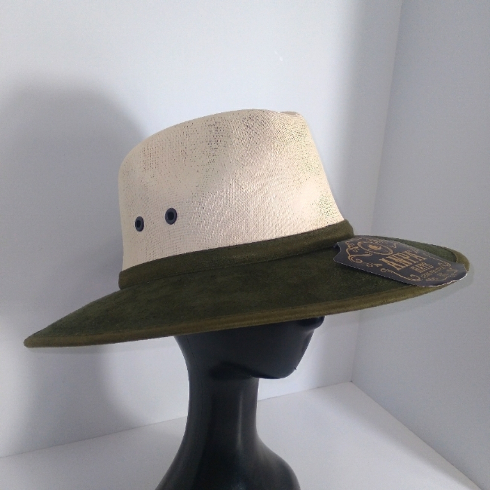 ANPA LIVING THE STYLE Mens Green Faux Suede And 100% Straw Handmade Fedora Hat